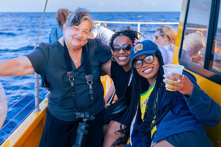 Waikiki Beach Sunset Sail on Ke Kai Catamaran, photo 2 of 10