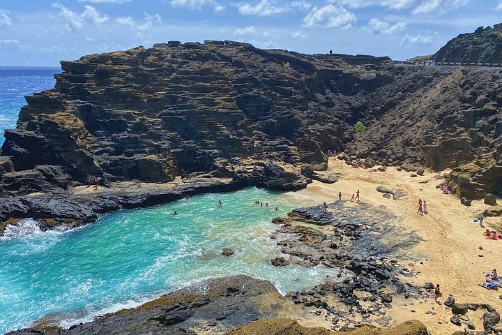 Oahu Small-Group Circle Island Tour: North Shore and Local Food, photo 2 of 10