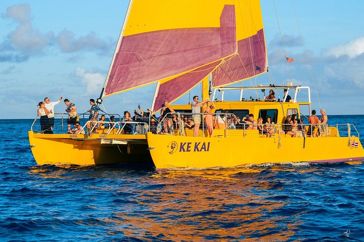 Waikiki Beach Sunset Sail on Ke Kai Catamaran, photo 3 of 10