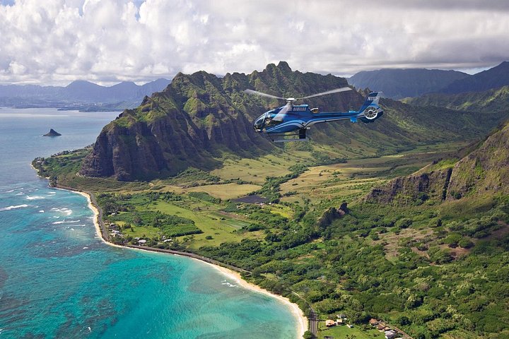Blue Skies of Oahu Helicopter Tour, photo 8 of 9