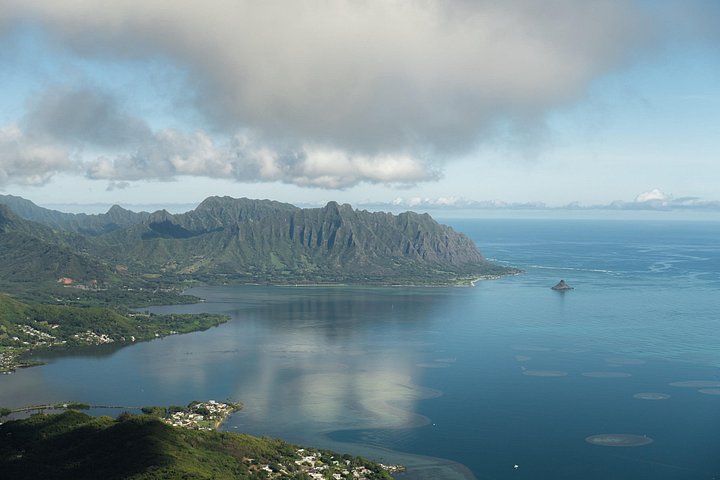 18 Minutes Shared Helicopter Tour in Honolulu, photo 7 of 10