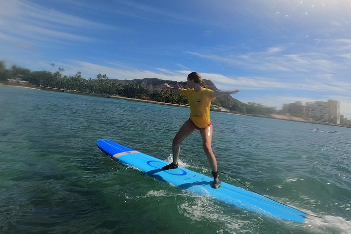 Waikiki: Open Group Surfing Lesson, photo 6 of 8