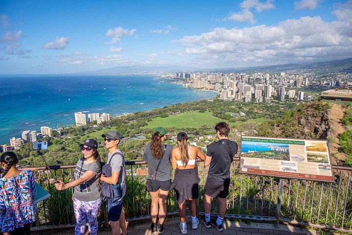 Diamond Head Hike Shuttle with Reservation Tickets Included, photo 3 of 6
