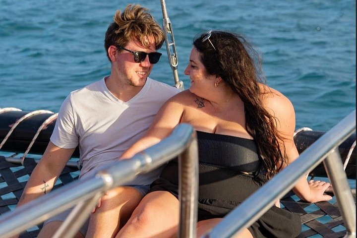 Honolulu Sunset Sail from Kewalo Harbor Including Drinks, photo 10 of 10