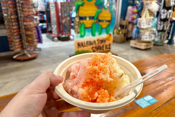 Downtown Honolulu Food Tour with 5 Local Favorites Tastings, photo 3 of 10