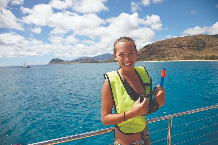 Ko Olina Dolphin Watch and Snorkel Sail with Lunch, photo 3 of 10