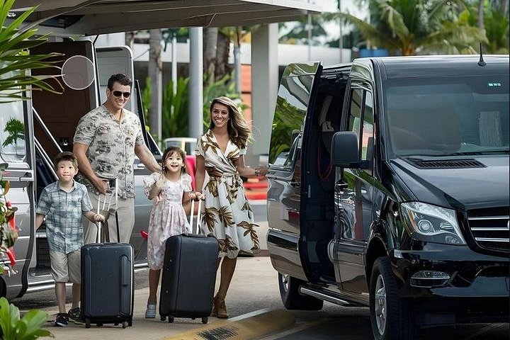 Departure: Private Transfer from a Waikiki Hotel to the Airport, photo 2 of 9