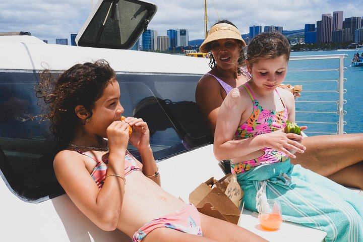 Waikiki Catamaran Snorkel with Lunch: Turtles Guaranteed, photo 10 of 10