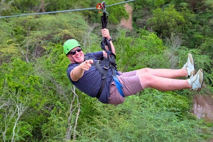 6 Zipline Adventure, Optional Waikiki Shuttle for the 10 a.m. Tour, photo 5 of 10
