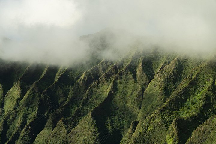 Private 60 Minutes Helicopter Tour in Honolulu, photo 5 of 10
