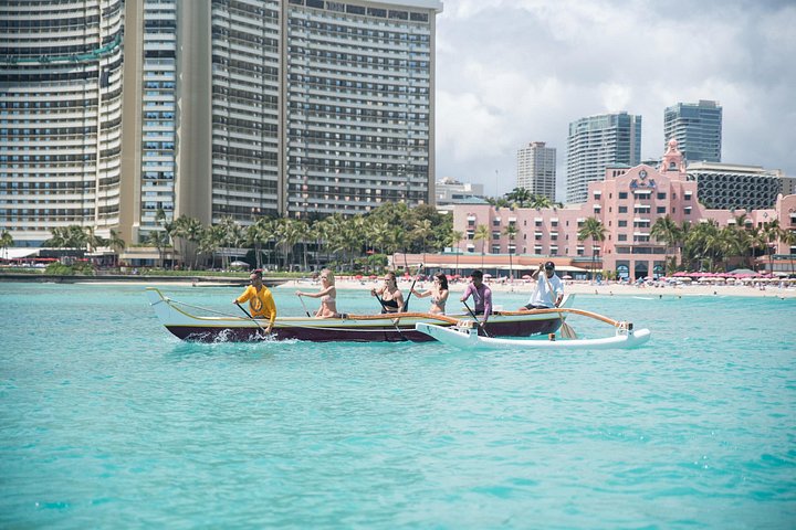 Outrigger Canoe Surfing, photo 4 of 6