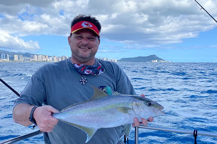 Private Fishing Charter for Family and Friends in Honolulu, photo 5 of 10