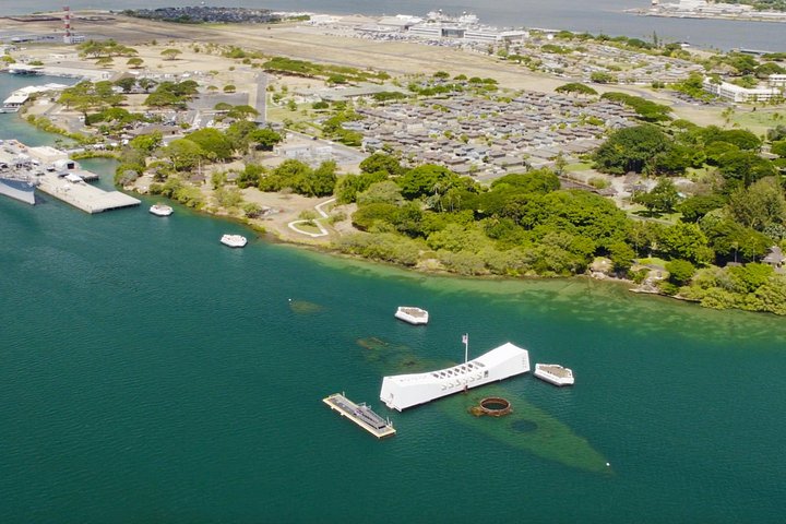 Complete Island Oahu Helicopter Tour, photo 6 of 8