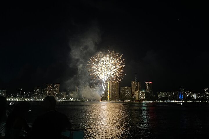 Waikiki 2-Hour Friday Night Fireworks Catamaran Cruise, photo 10 of 10
