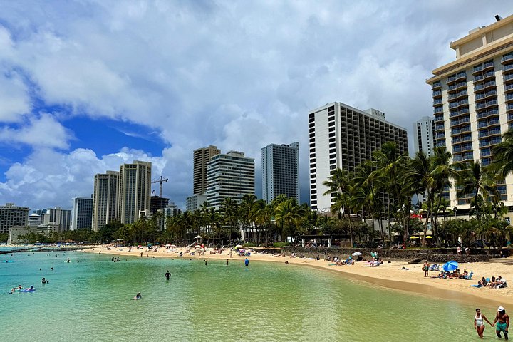 Downtown Honolulu Food Tour with 5 Local Favorites Tastings, photo 4 of 10