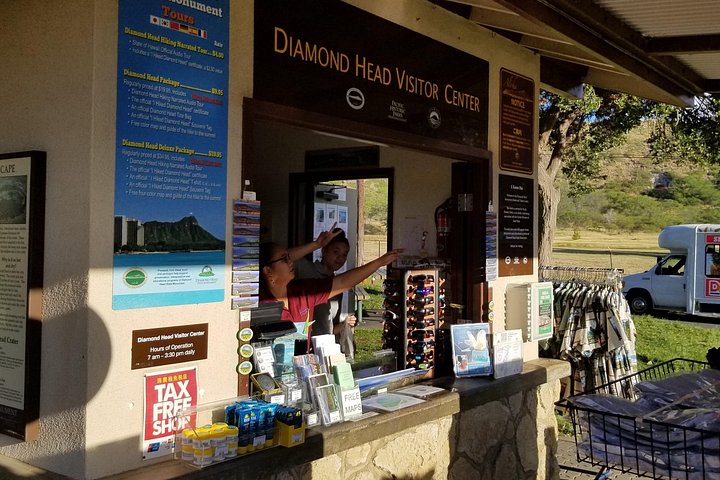 Diamond Head Hiking Tour with Tickets and Shuttle Included, photo 3 of 10