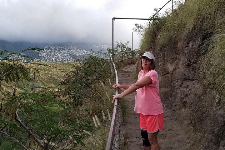 Diamond Head Hiking Tour with Tickets and Shuttle Included, photo 5 of 10