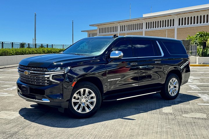 Honolulu SUV Transfer: Hotel, Airport, Port, 1 to 5 Passengers, photo 2 of 7