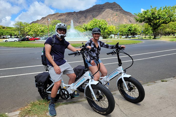 Electric Bike Ride and Diamond Head Hike Tour, photo 5 of 10