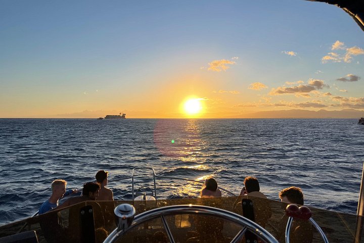 Waikiki Sunset Boat Cruise, photo 6 of 7