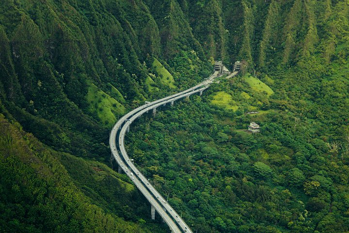 Oʻahu Private Helicopter Experience: All Window Seats, photo 8 of 10