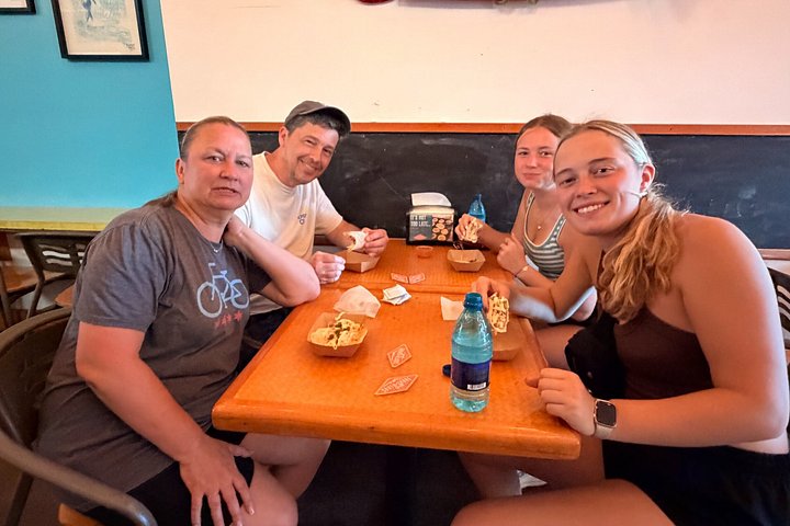 Hawaiian Food Tour by Bike in Oahu, photo 7 of 10