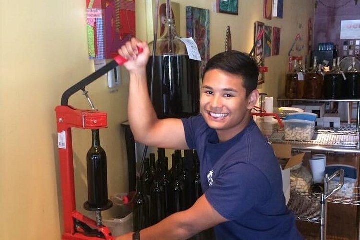 Winery Oeno Island Style Wine Tasting, photo 5 of 10