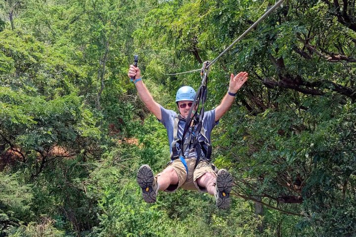 3 Zipline Adventure, Optional Waikiki Shuttle for the 10 a.m. Tour, photo 2 of 10