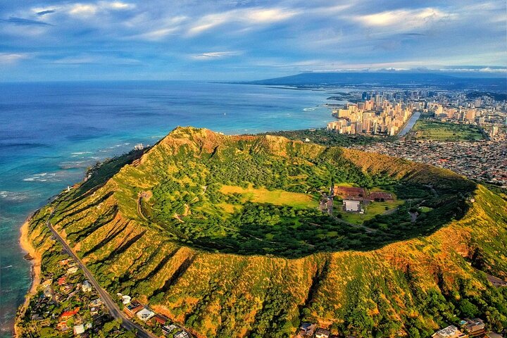 Diamond Head Hiking Tour with Ticket and Reservation Inclusion, photo 2 of 6