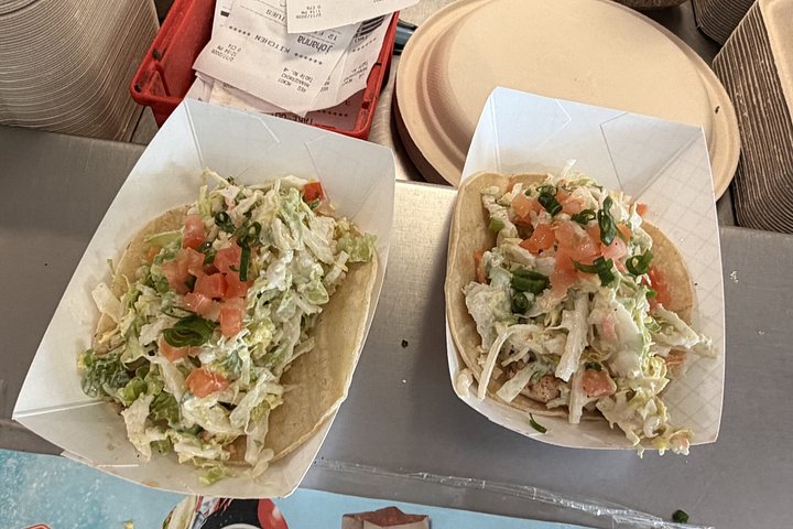 Hawaiian Food Tour by Bike in Oahu, photo 2 of 10