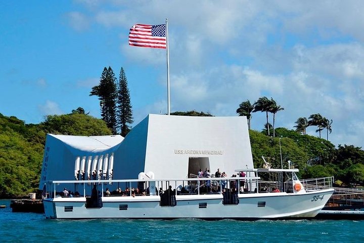 Pearl Harbor USS Arizona Memorial and Battleship Missouri, photo 6 of 10