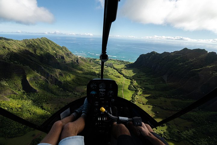 18 Minutes Shared Helicopter Tour in Honolulu, photo 9 of 10