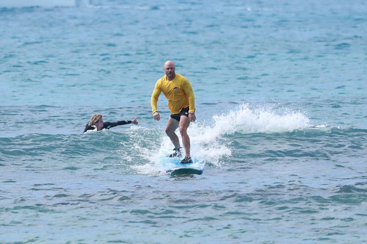Waikiki: Open Group Surfing Lesson, photo 5 of 8