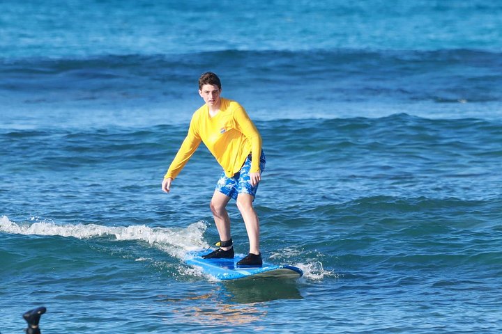Waikiki: Open Group Surfing Lesson, photo 4 of 8